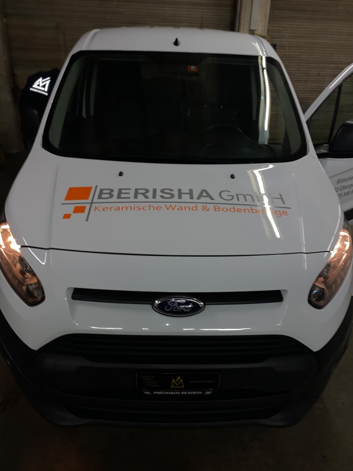 Motorhaubenbeschriftung, Berisha GmbH