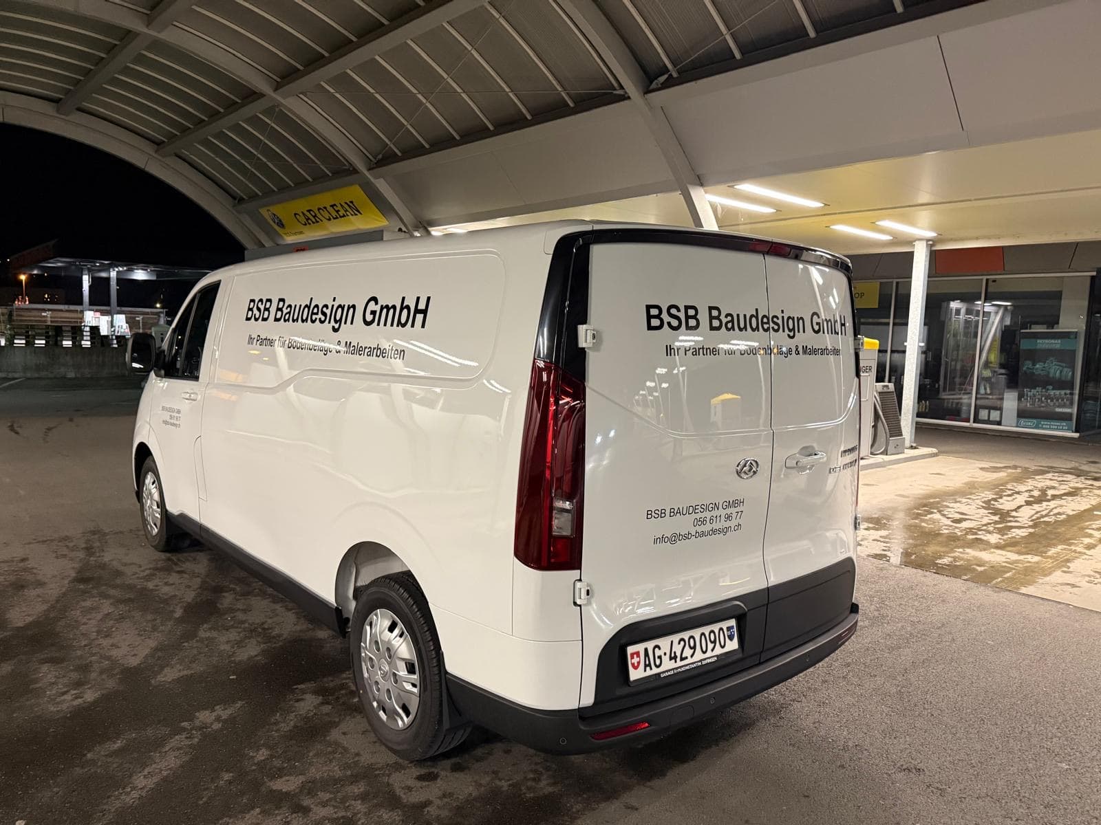 Transporter, Heckansicht, BSB Baudesign