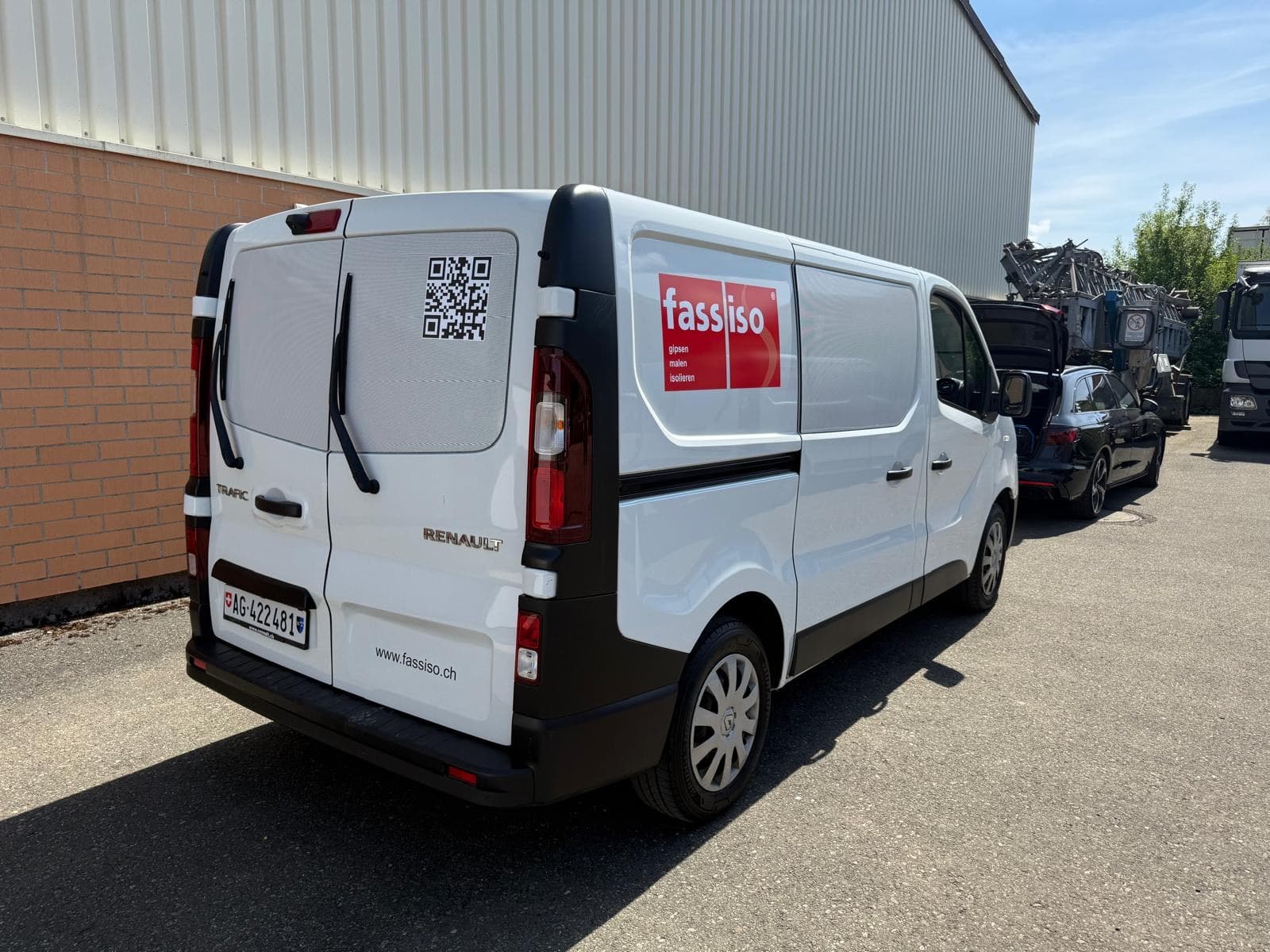 Fahrzeugbeschriftung fassiso Transporter