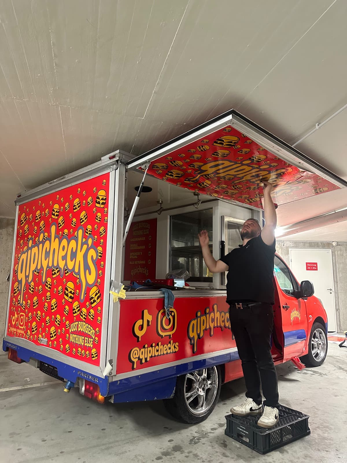 Foodtruck gipicheck's, fertig montiert